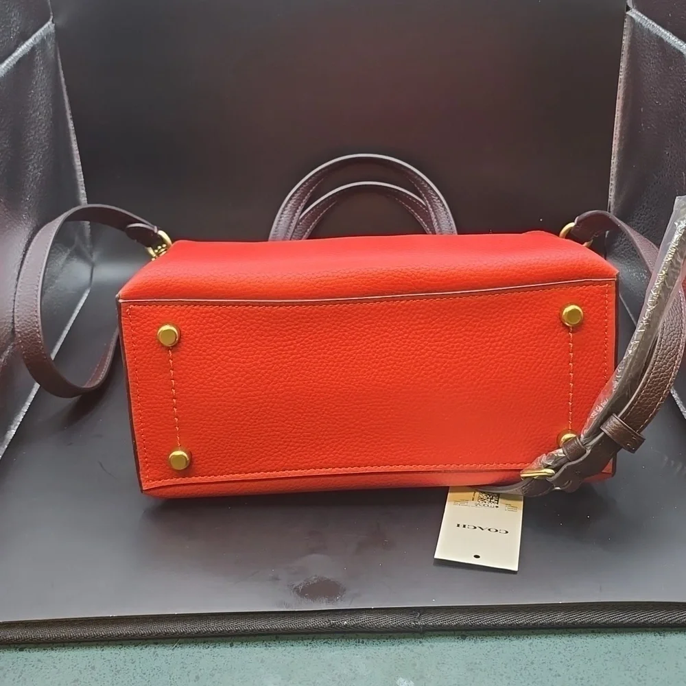NWT Coach Willow 24 Leather Tote with Strap Red and Dustbag